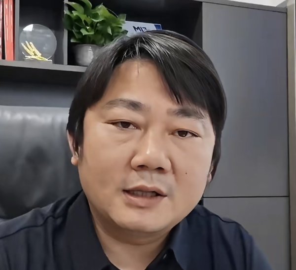 股票配资论坛网 清醒！张雪：用户反映问题竟被网友骂 这样很不好 别把张雪机车搞成邪教